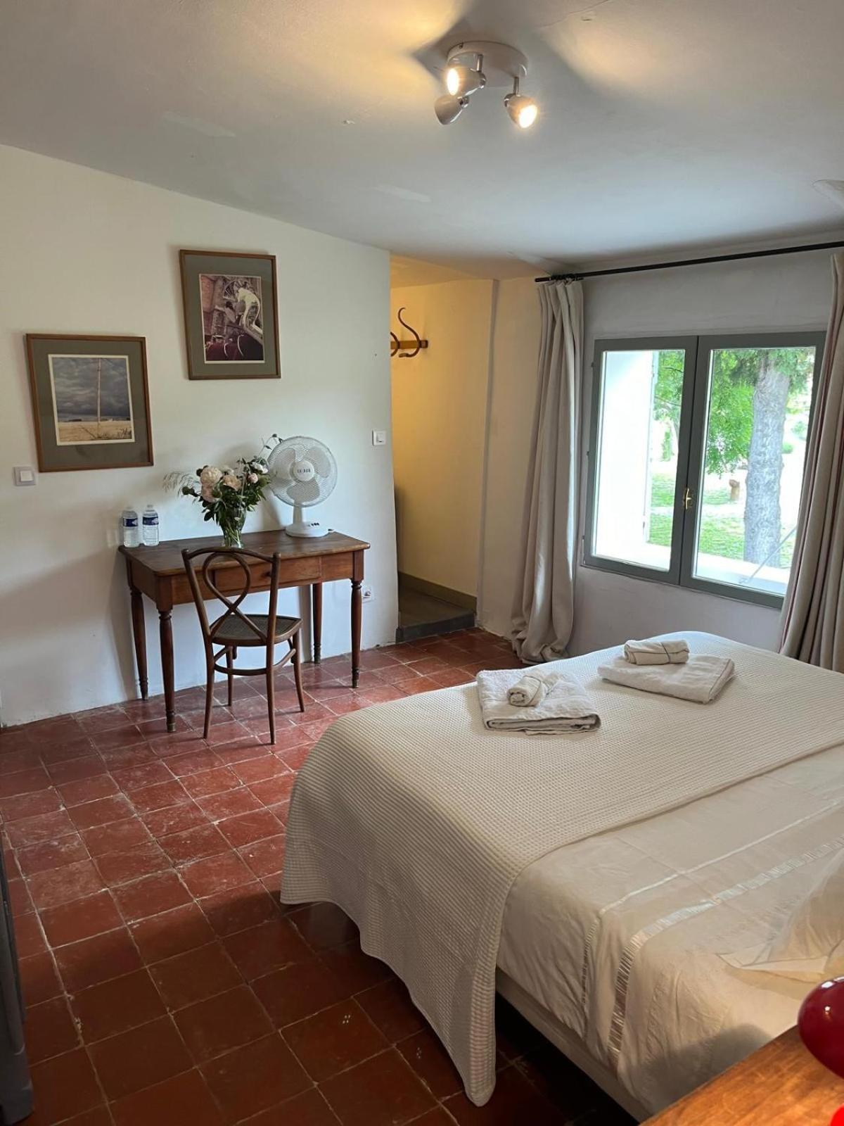 Le Domaine Saint Jean Bed & Breakfast Bagian luar foto
